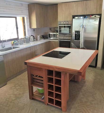 Fabricación de muebles postformados en la Serena